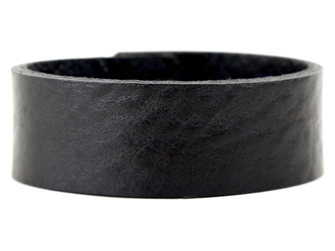 Black Pebble Grain Leather Wristband